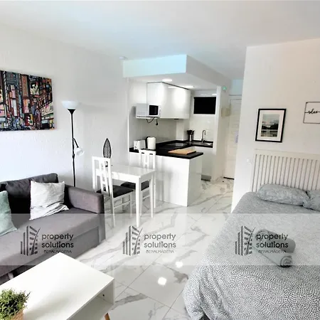 127 Jupiter Estudio. Vista Al Jardin Y La Piscina. Benalmadena