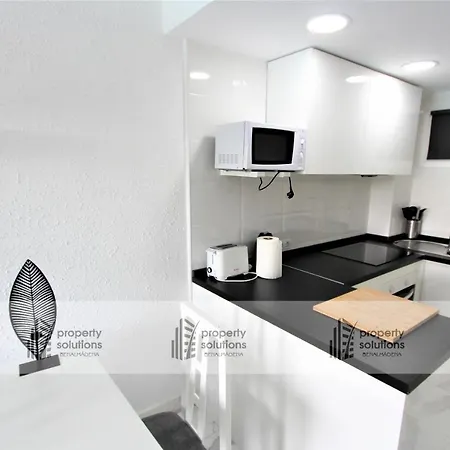 127 Jupiter Estudio. Vista Al Jardin Y La Piscina. *