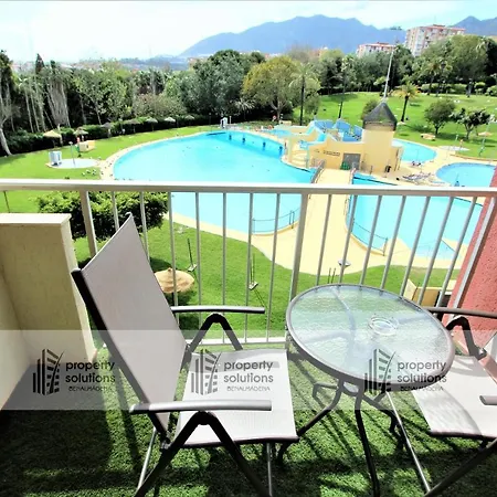 127 Jupiter Estudio. Vista Al Jardin Y La Piscina.
