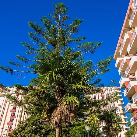 127 Jupiter Estudio. Vista Al Jardin Y La Piscina. *