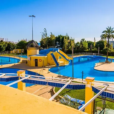127 Jupiter Estudio. Vista Al Jardin Y La Piscina.
