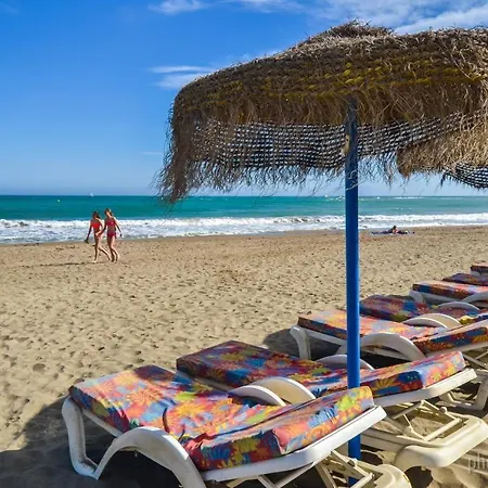 127 Jupiter Estudio. Vista Al Jardin Y La Piscina. Daire Benalmádena